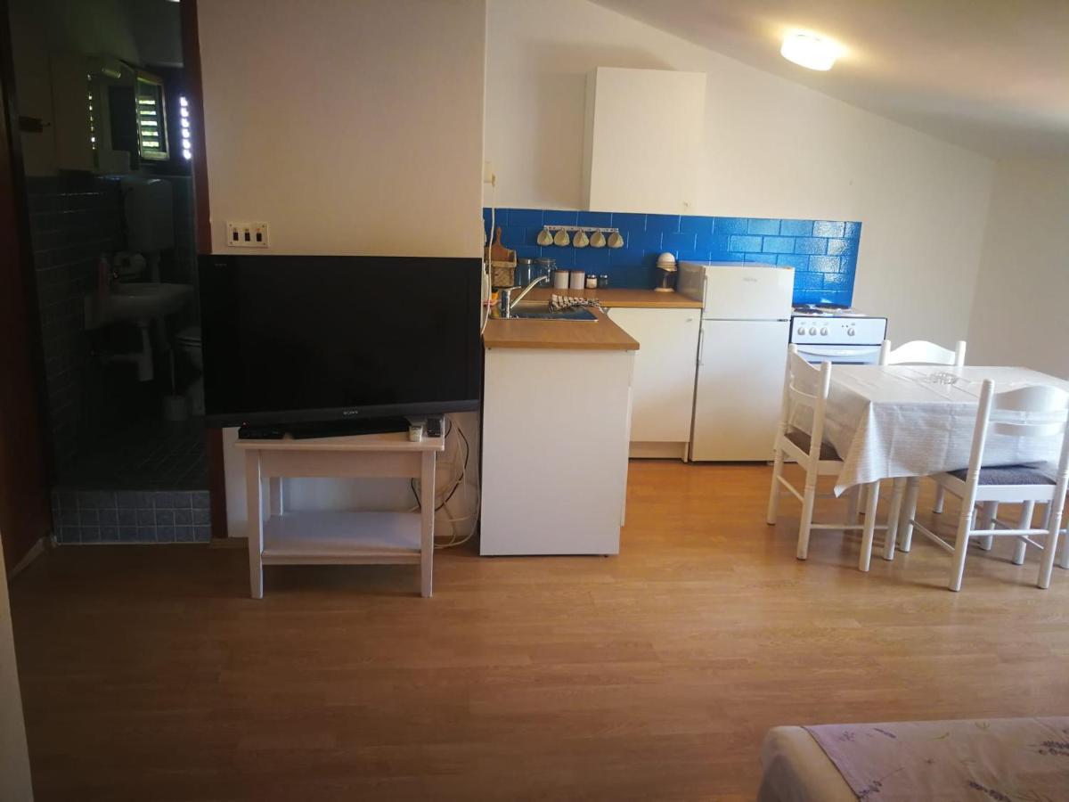 Apartmani Nea Biograd Na Moru Exterior photo